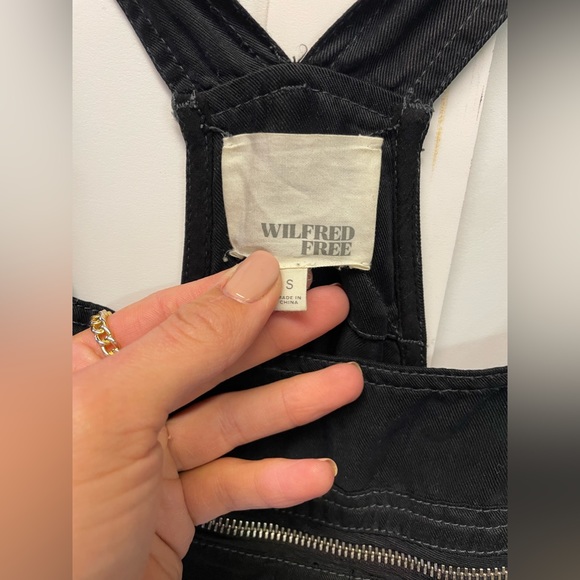 Black Aritzia overalls size SM - Picture 6 of 6